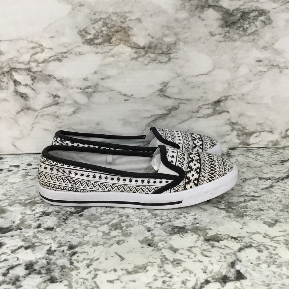 Austin Trading Company Women's Sneakers/Tennis Shoes